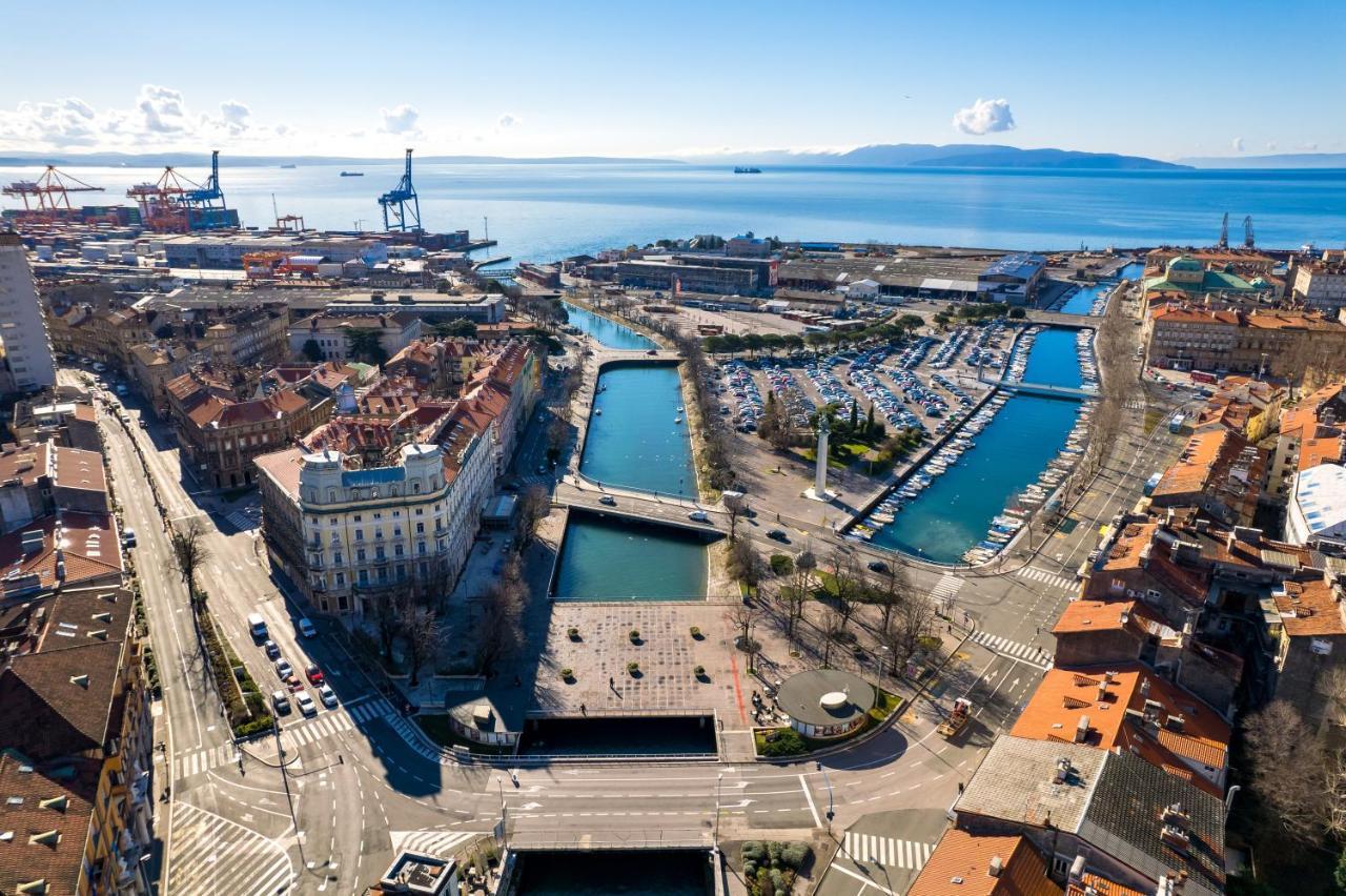 Modern Apartment Di Piu With Free 20M2 Garage Parking Rijeka Buitenkant foto