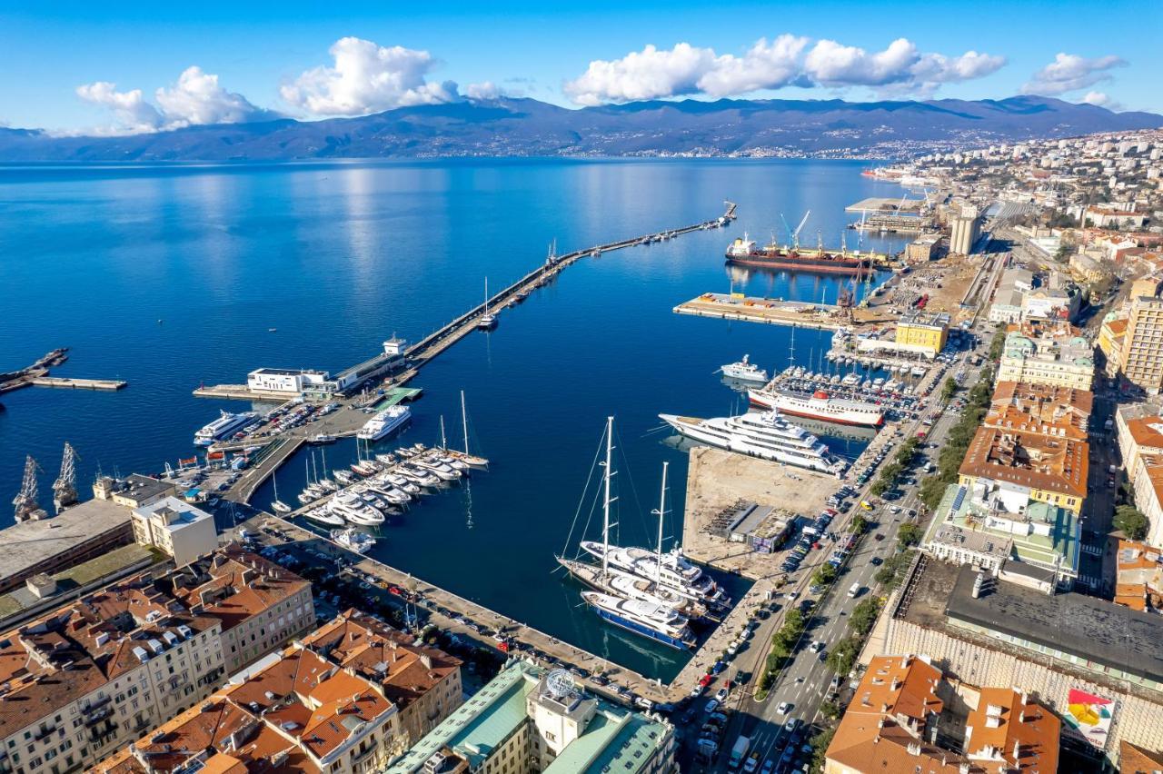 Modern Apartment Di Piu With Free 20M2 Garage Parking Rijeka Buitenkant foto